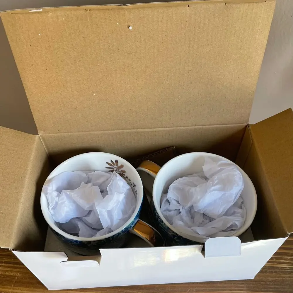 NIB Set of 2 Lilly Pulitzer Mugs